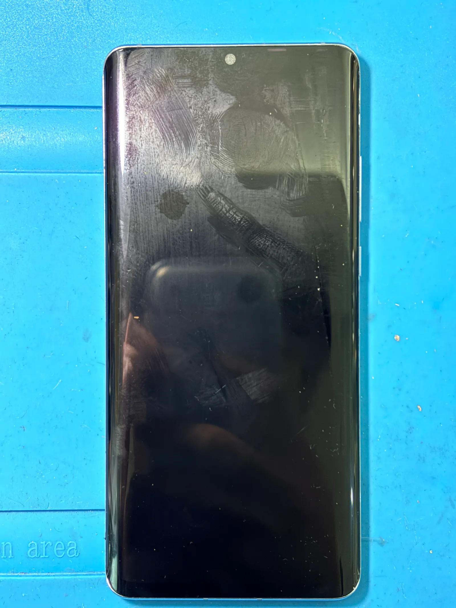Screen replaced and tested for display, touch response and fingerprint function. - before