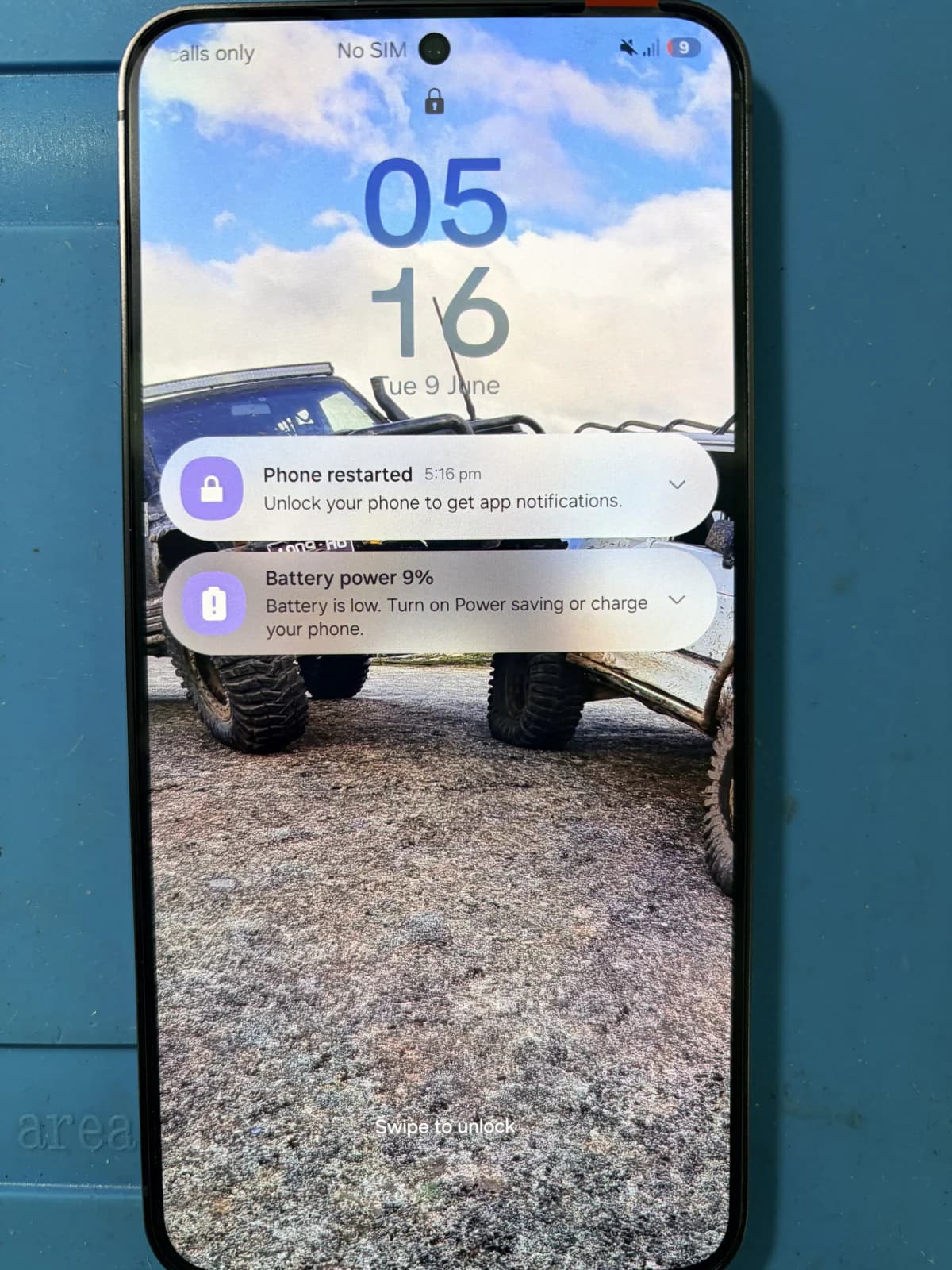 Galaxy S24 after screen replacement with the display working normally