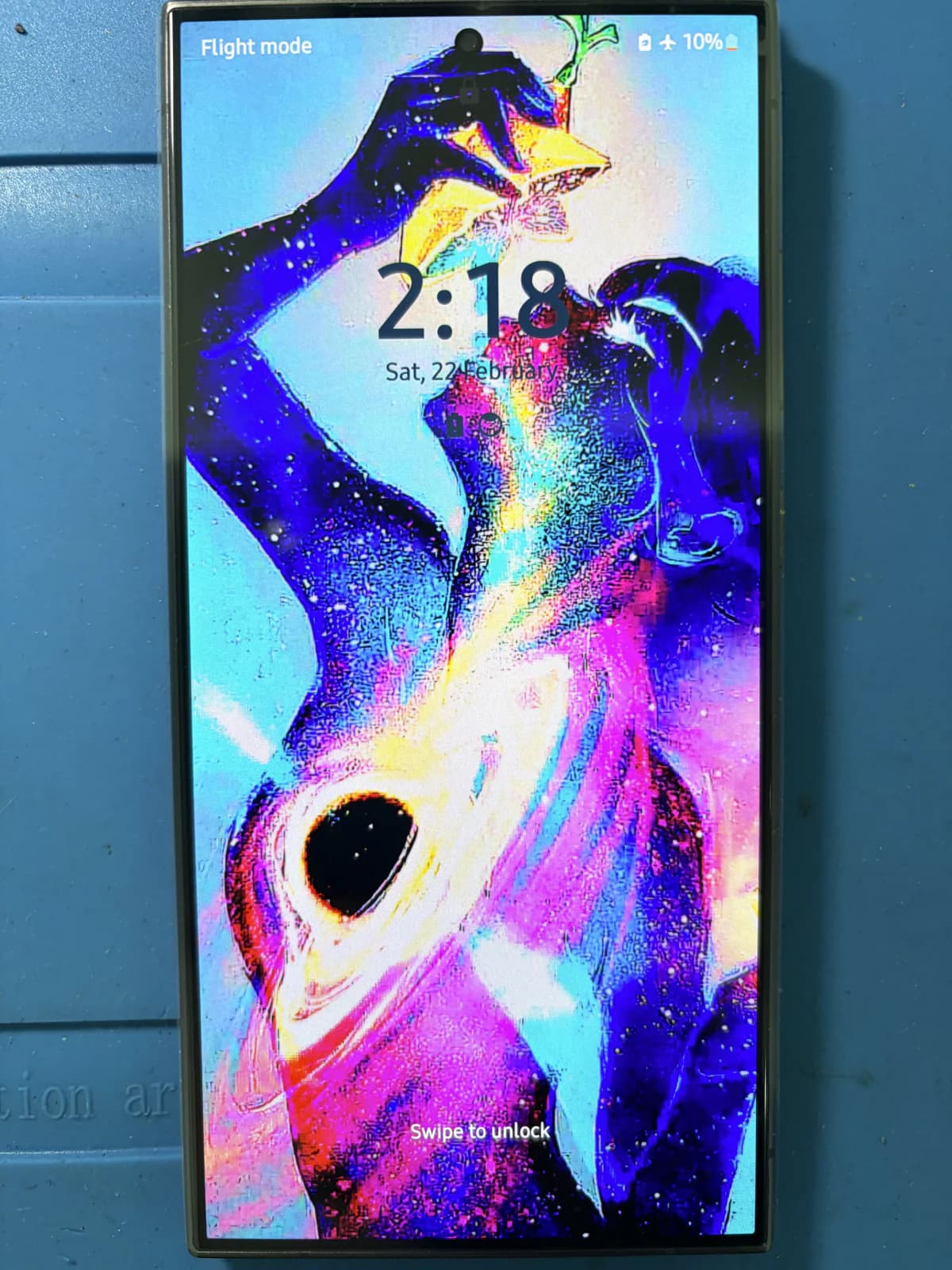 Galaxy S24 Ultra after screen replacement with the display working normally